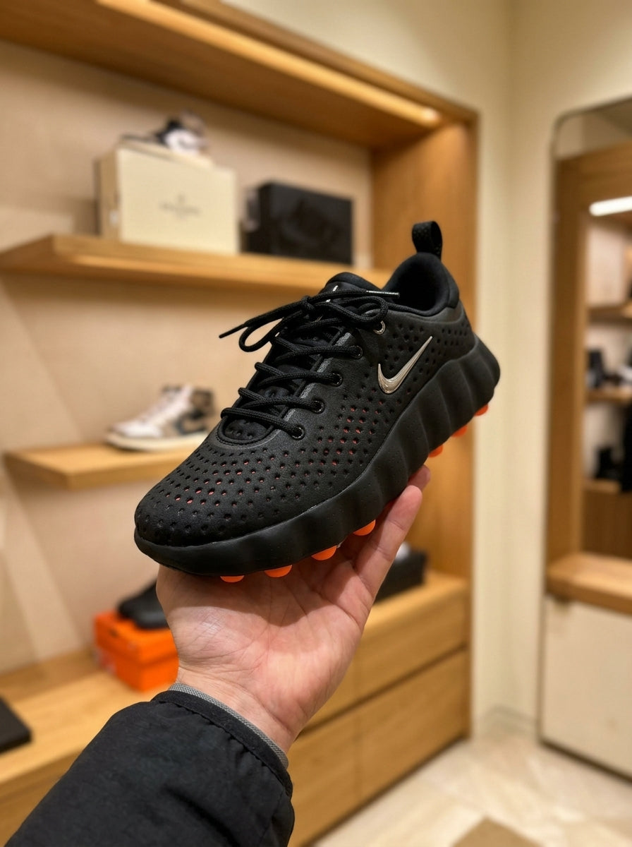 Men’s Nike Mind 002 Black & Hyper Crimson Trainers
