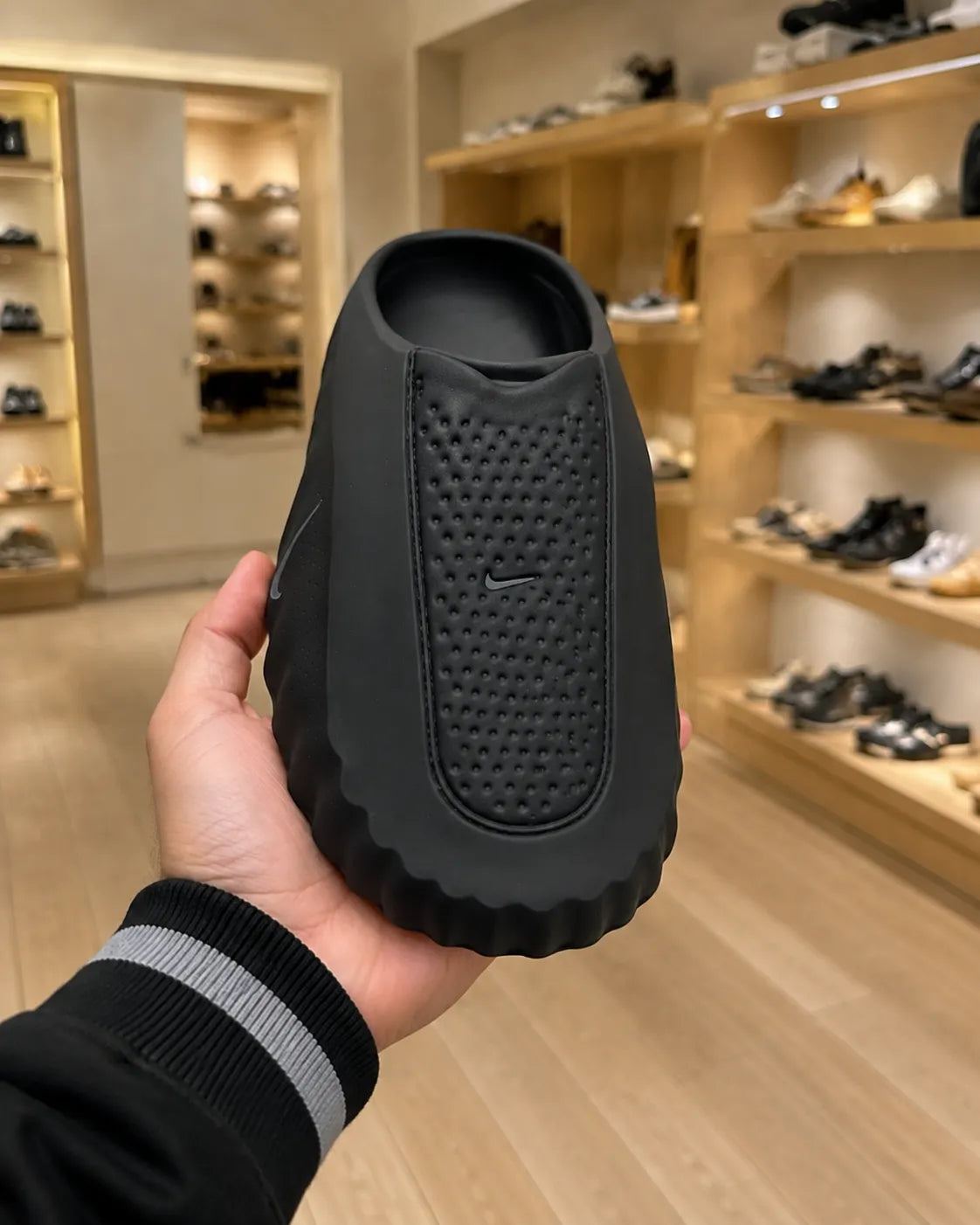 Nike Mind 001 Black Slide Trainers