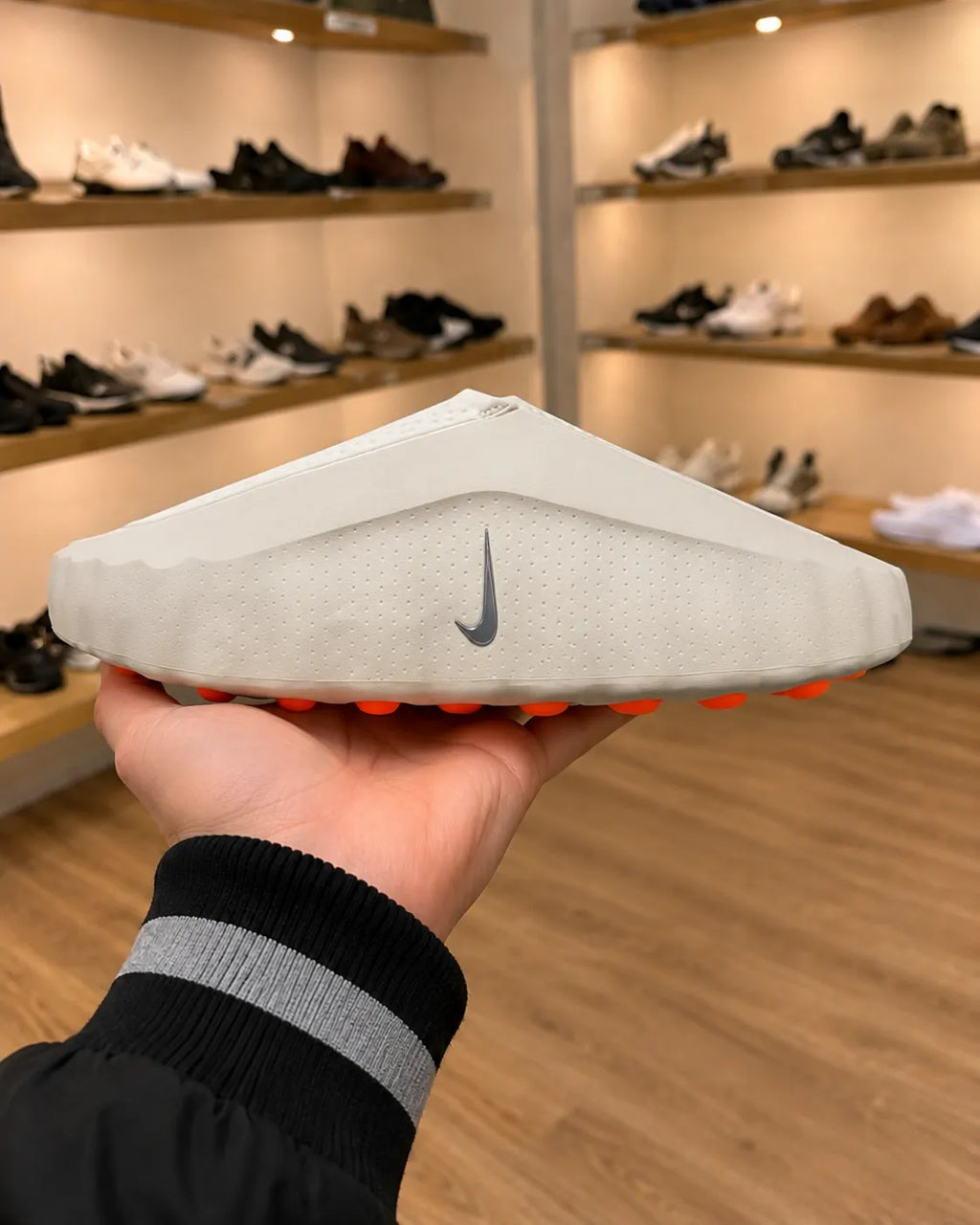 Nike Mind 001 Light Bone & Hyper Crimson Slip-On Trainers